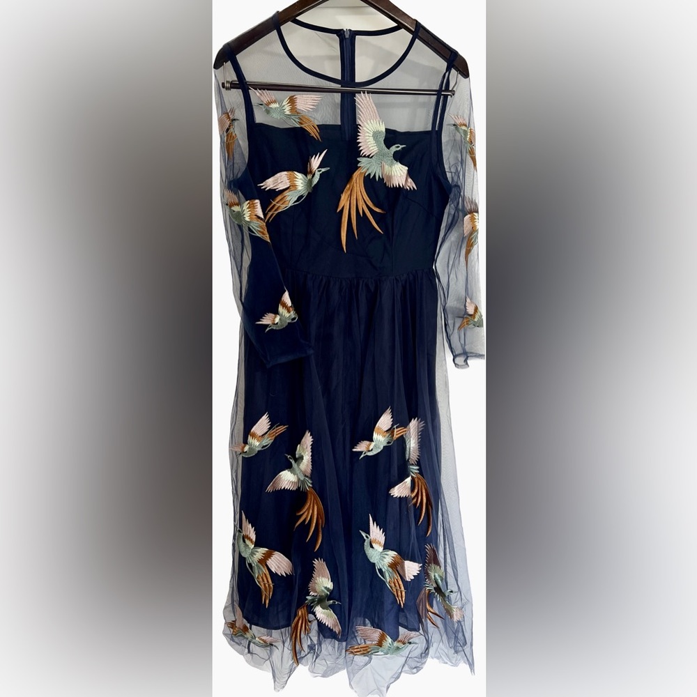 Metisu Dress Navy flying birds Pheasant Size Medium perfect condition